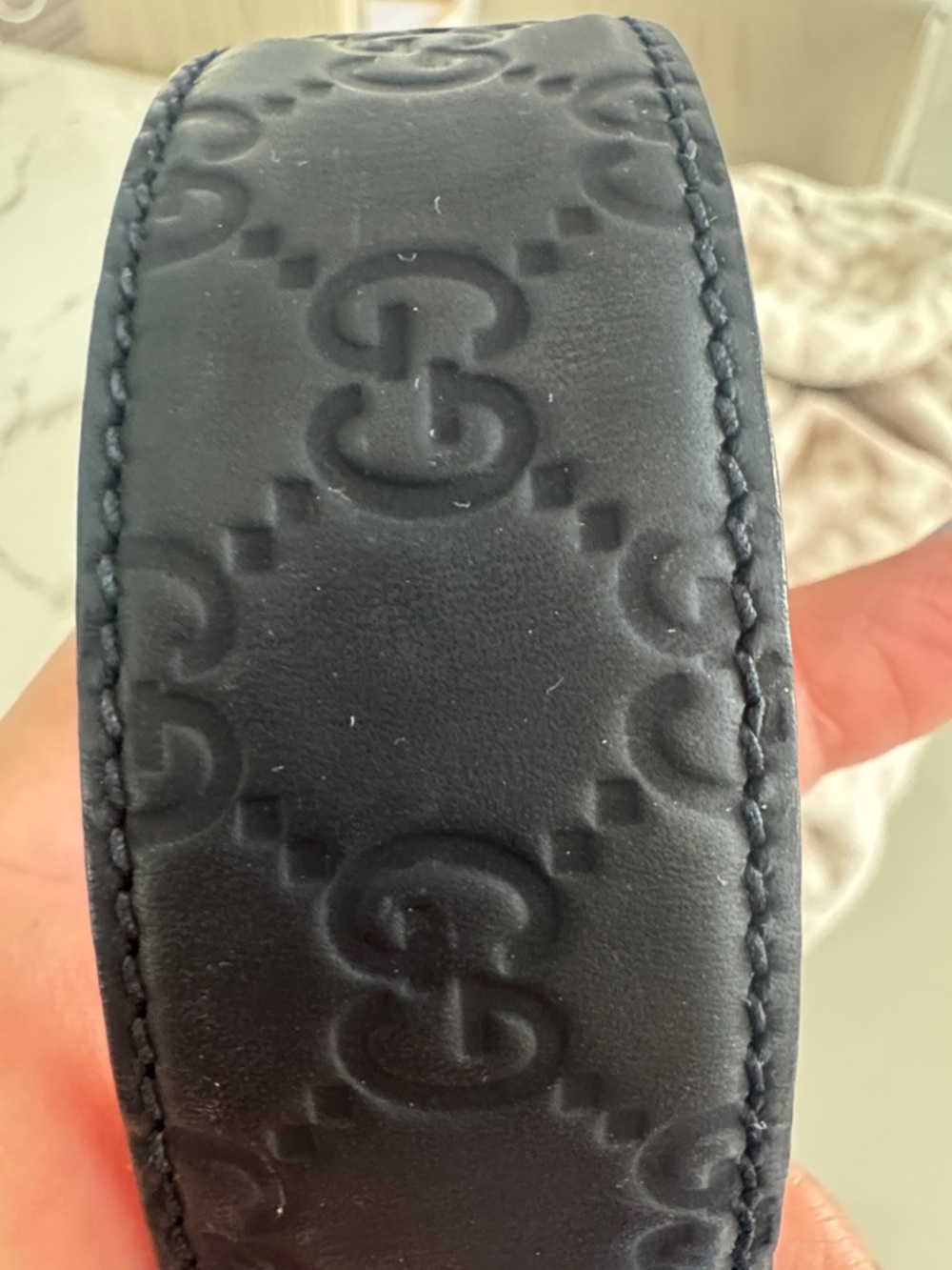 Gucci Black Leather Belt with Silver Interlocking G - Picture 2 of 10